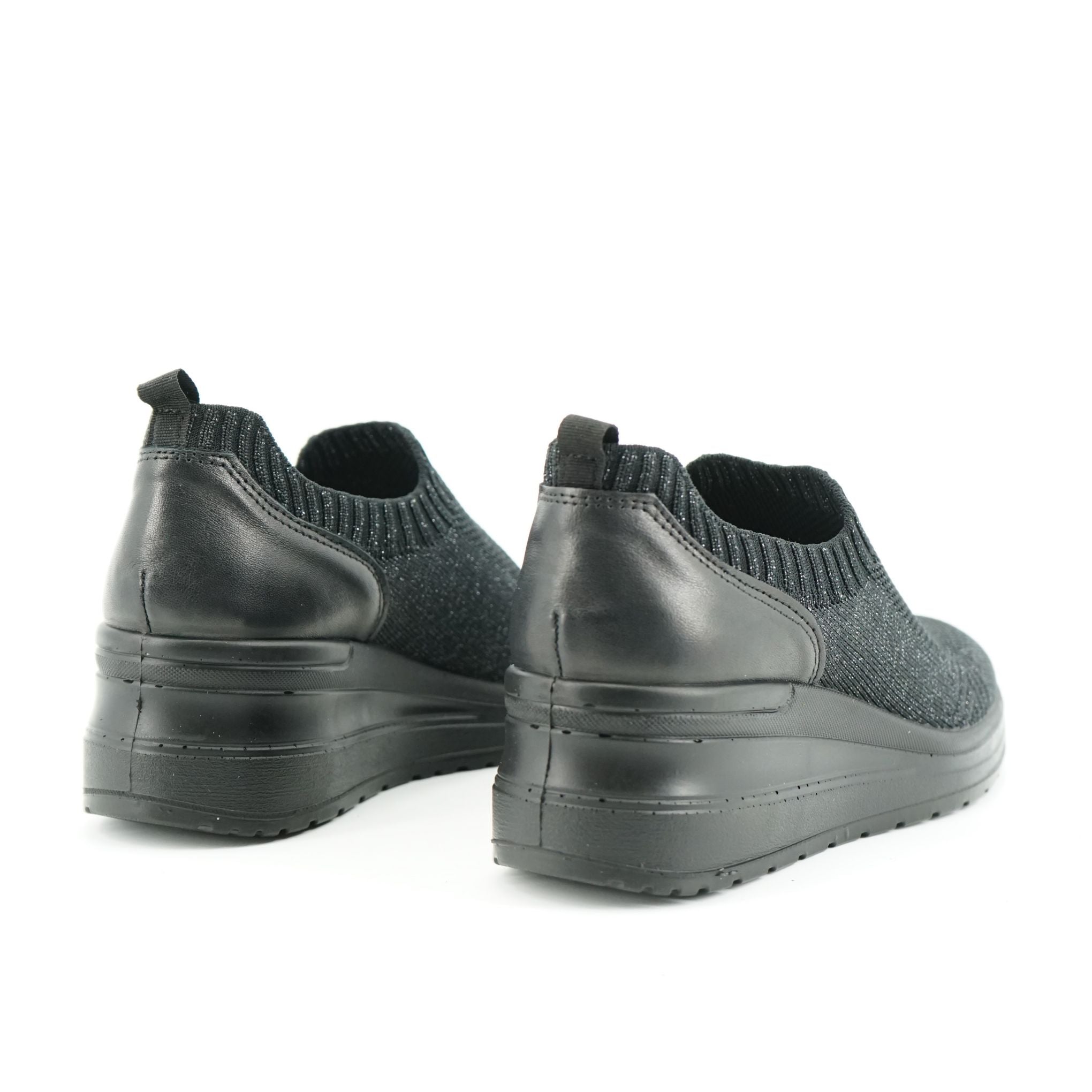 Sneakers slip on Enval Soft con zeppa in tessuto elastico: 3755000